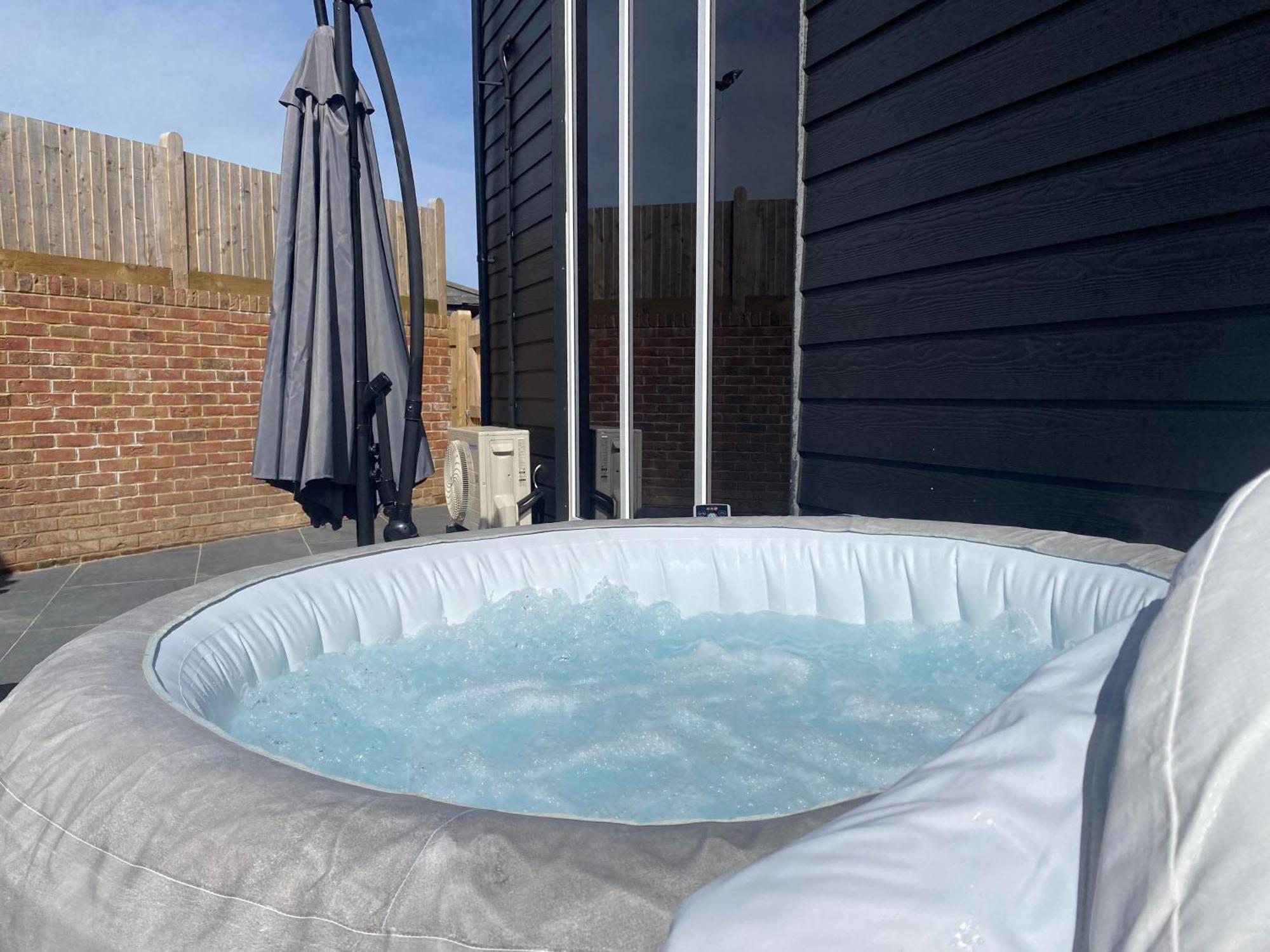 Poppy Lodge Faversham Boughton under Blean ภายนอก รูปภาพ